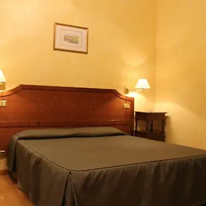 https://fiori-rome.it-romehotels.com